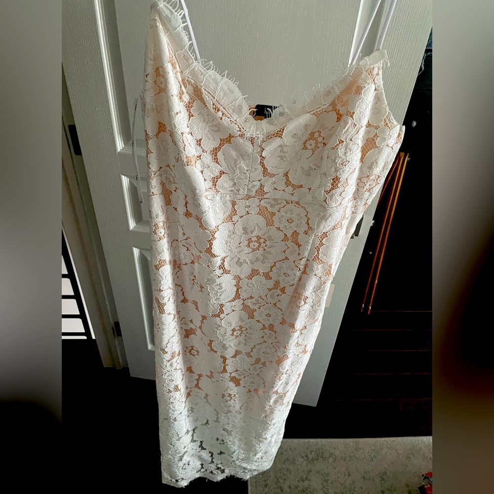 Lulus lace white midi dress XL tags on never worn